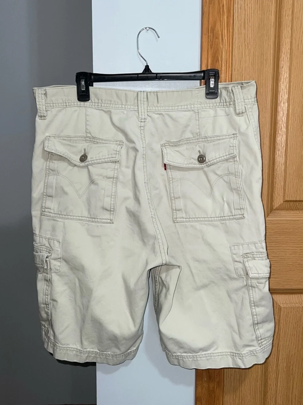 Levi's Men’s Vintage Cream Utility Versatile Casual Cargo Shorts Size 38 Waist